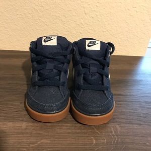Size 5c baby nike shoes